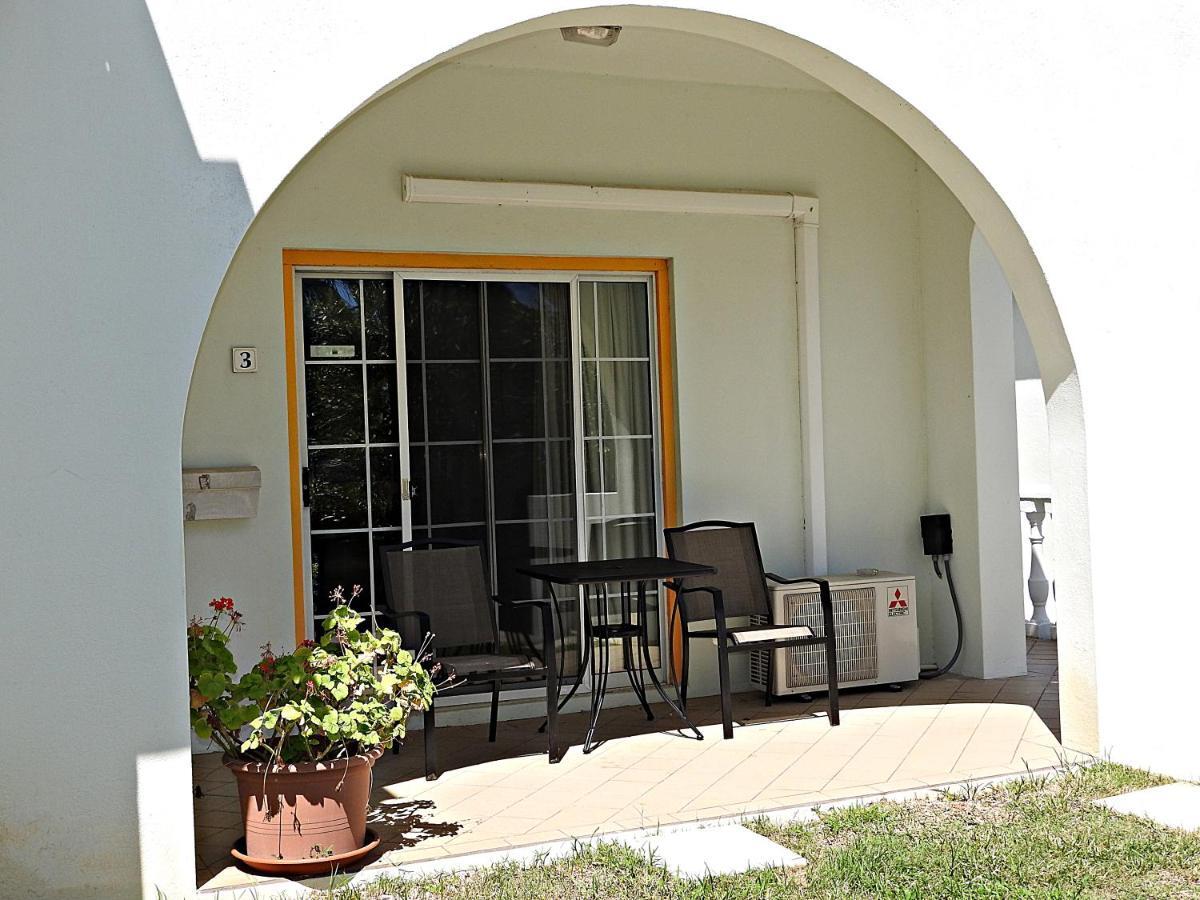 Windsong Guest Apartments Pembroke Exterior photo