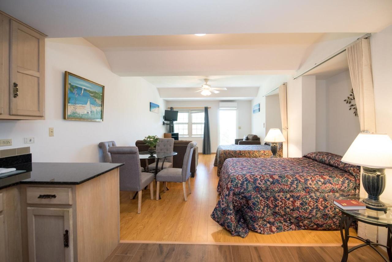 Windsong Guest Apartments Pembroke Exterior photo